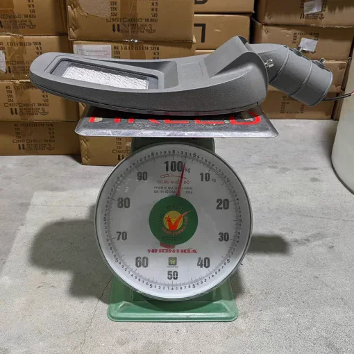 Đèn đường cao áp 50W lắp ráp tại Việt Nam - D20 - Ảnh 9
