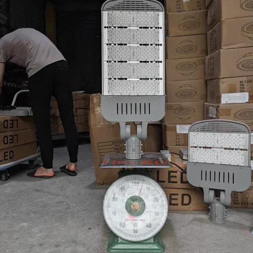 Đèn đường cao tốc 250W giá tại nhà máy - D14 - Ảnh 9
